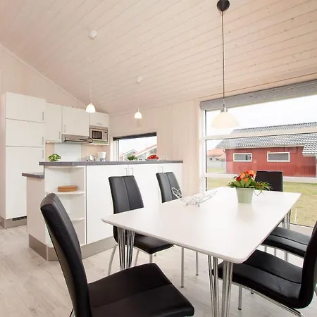 2 Ocean A 97 Holiday home